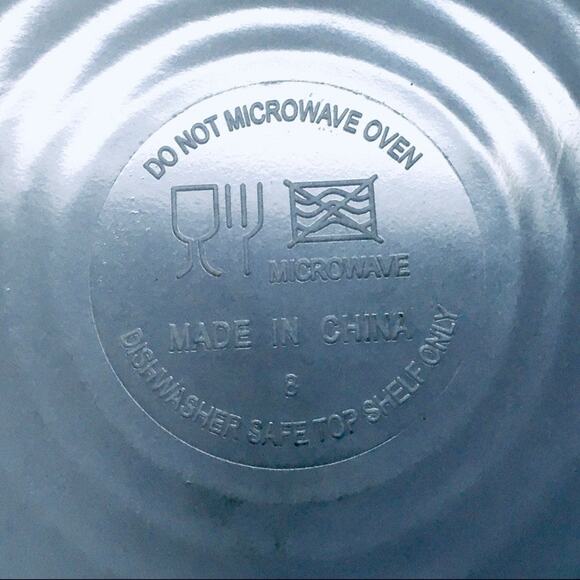 Molded Plastic Blue Decor Salad or Desert Plate - Picture 3 of 3